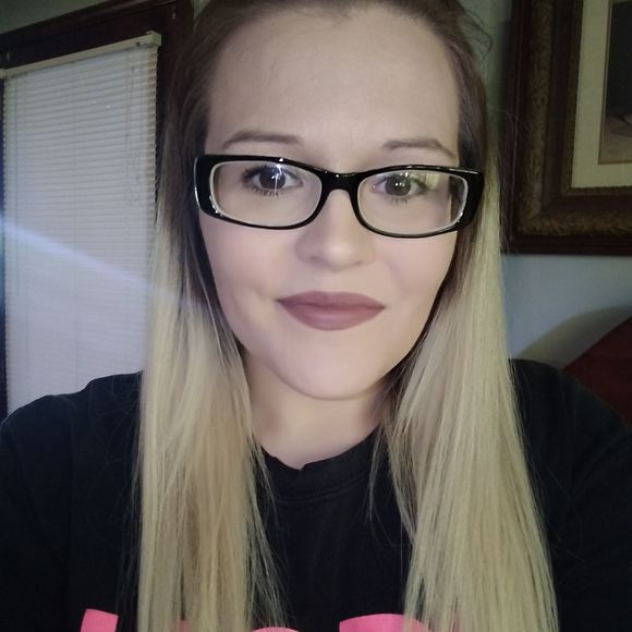 Meet your Posher, Natalie - Picture 1 of 1